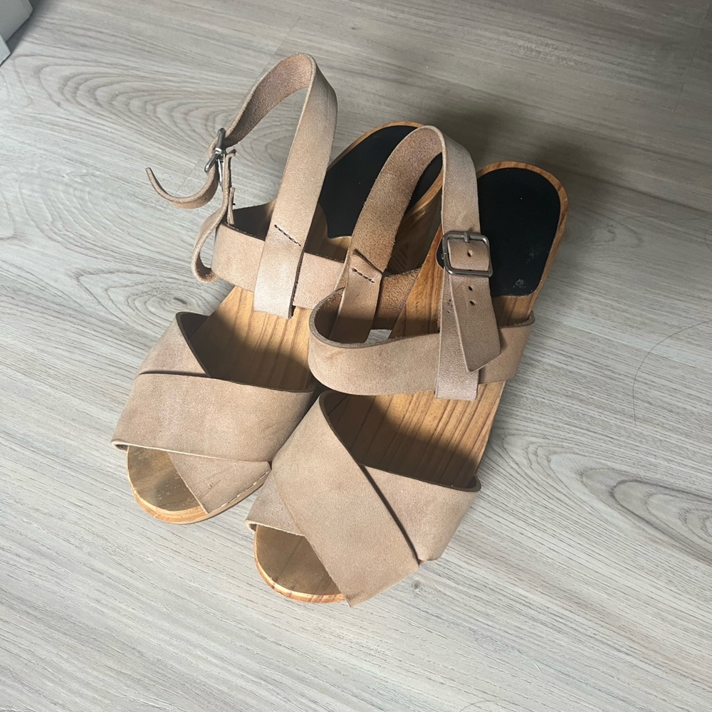 Creatures Of Comfort Taupe Suede Cross-Strap Clog sandals